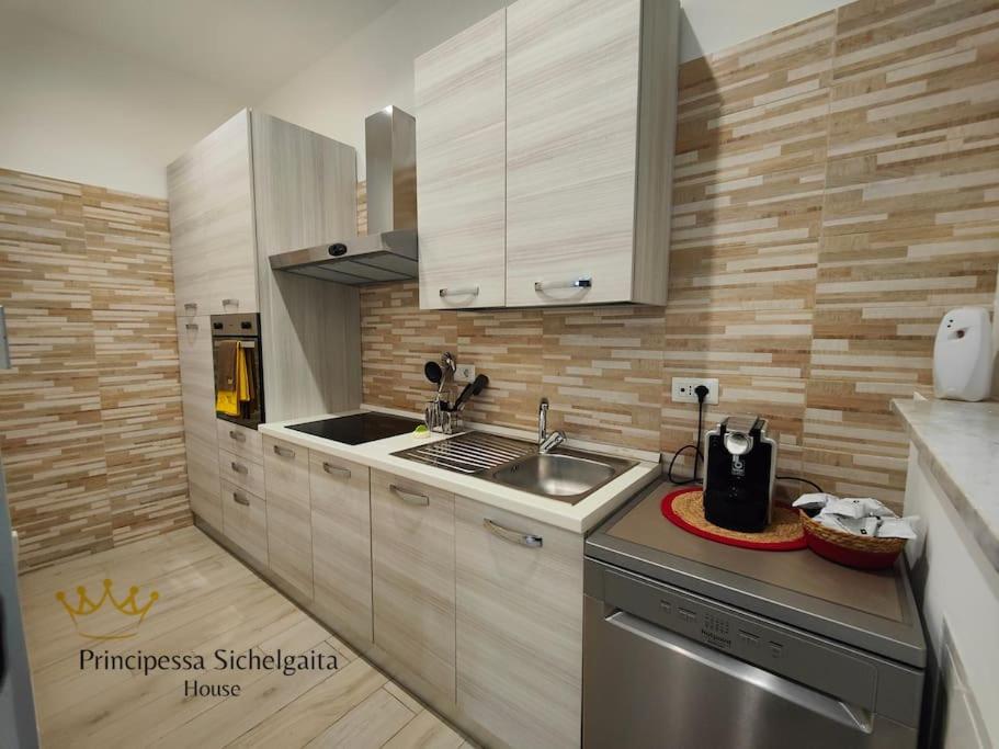 Willa Principessa Sichelgaita House Salerno Zewnętrze zdjęcie